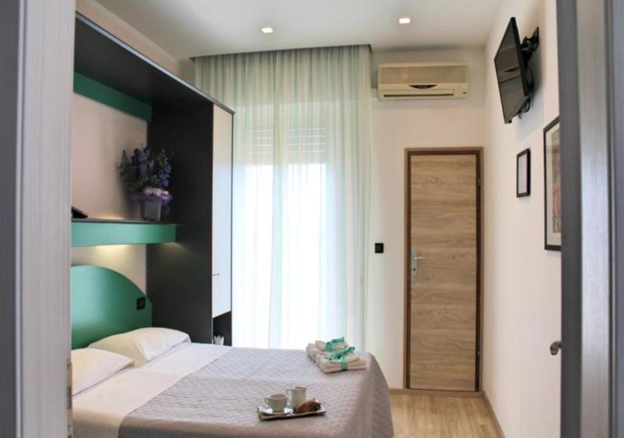 Hotel Tre Stelle Rimini Kültér fotó